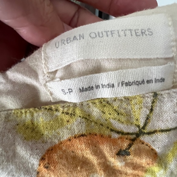 Urban Outfitters Orange Floral Puff Sleeve Crop Top - Picture 5 of 5